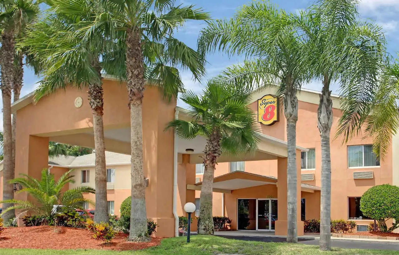 Super 8 By Wyndham Daytona Beach 2*,  United States
